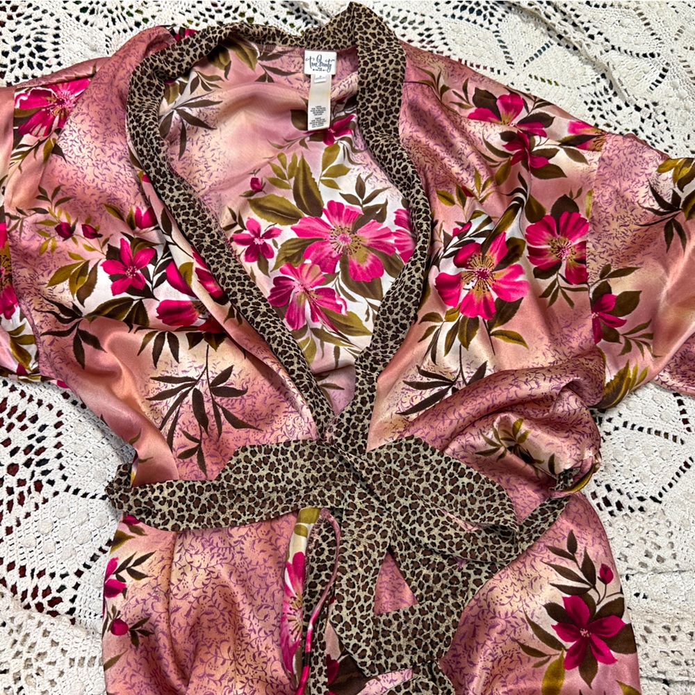 True Beauty by Emme Silky Robe kimono